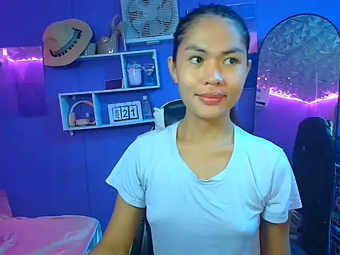 urgirljane online show from June 21, 2:48 am