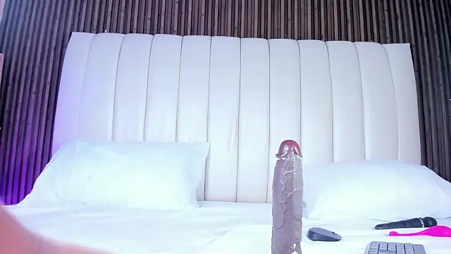 SandraMilerr online show from November 22, 4:48 am