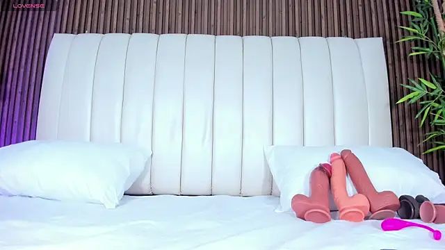 SandraMilerr online show from October 28, 4:18 am