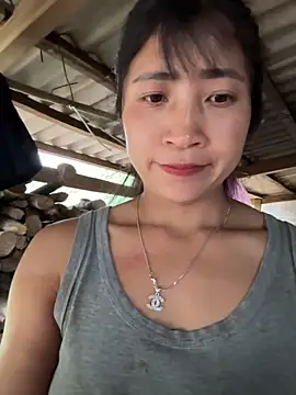 ThiHa003 online show from May 10, 8:27 am