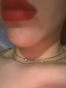 Mimisixo online show from August 3, 3:39 pm