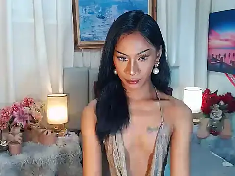 sassylatina online show from November 13, 3:33 pm