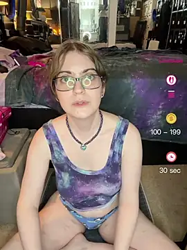 CritKitten online show from June 4, 1:33 am