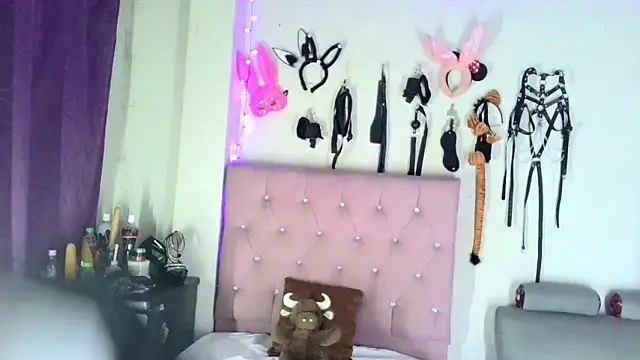 angierot2025 online show from November 5, 2:39 am