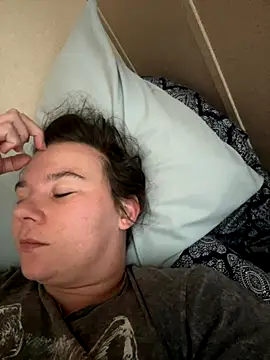 amiralily9 online show from October 31, 5:17 pm