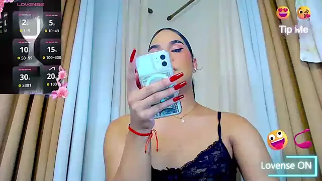 Snapshot of Dream_Mistress chatting on October 20, 10:29 am Dream Mistress online show from October 20, 10:29 am