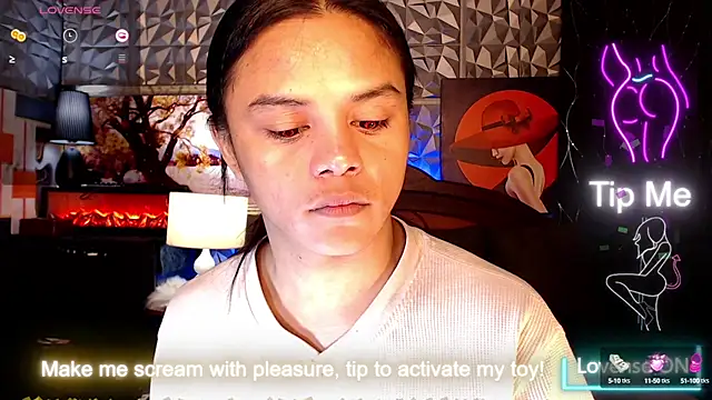 Snapshot of Asiansignificantxx chatting on October 4, 1:28 pm Asiansignificantxx online show from October 4, 1:28 pm