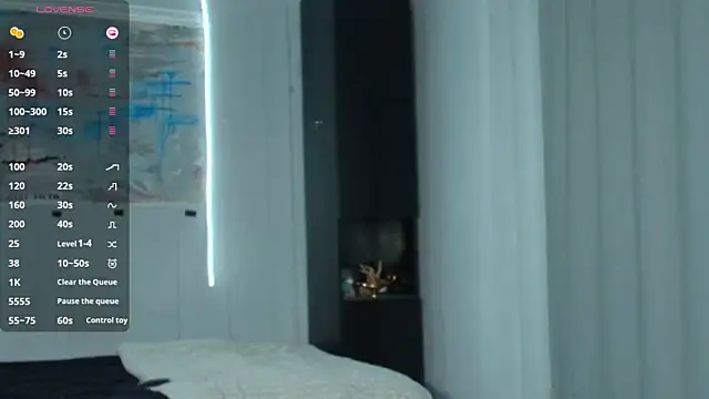 Snapshot of PieraMarch chatting on October 19, 6:54 pm PieraMarch online show from October 19, 6:54 pm