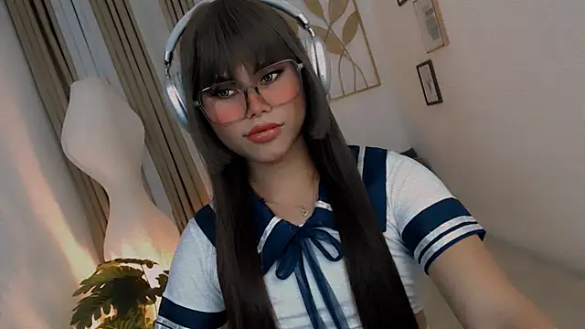 PrettyBlythes TS online show from July 5, 6:19 am