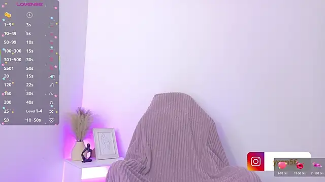 Liah  19 online show from August 4, 12:16 am
