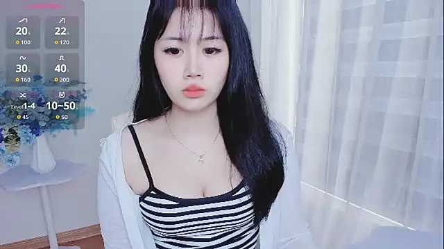 Snapshot of -Rose-Lucky- chatting on October 13, 1:19 am -Rose-Lucky- online show from October 13, 1:19 am