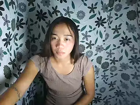 Virgen christine01 online show from May 1, 8:01 pm