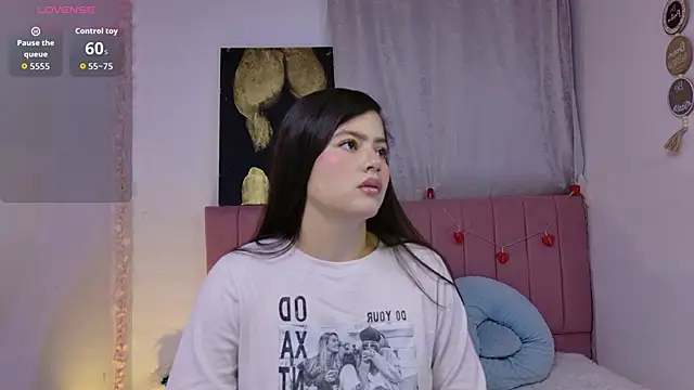 sukilove18 online show from March 11, 10:23 pm