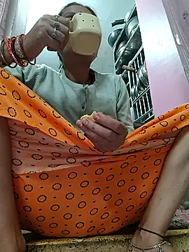 ISHANI-SINGH online show from October 30, 5:58 pm