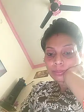 ISHANI-SINGH online show from February 11, 1:56 pm