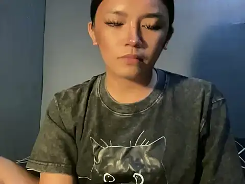 Claudia Johnson online show from December 18, 5:34 am