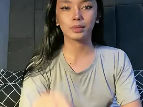 Claudia Johnson online show from March 20, 6:46 pm