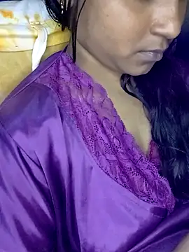 Snapshot of Soniya549 chatting on October 2, 4:56 pm Soniya549 online show from October 2, 4:56 pm