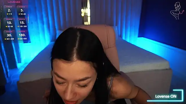 FataleNellie online show from September 29, 8:25 pm