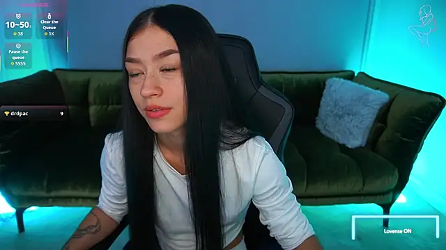 FataleNellie online show from October 15, 9:17 pm