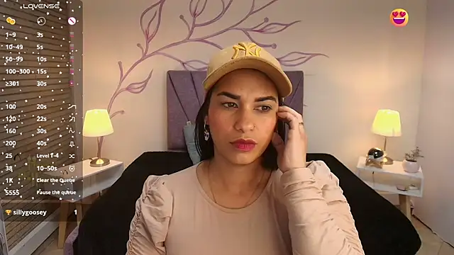 Lia Blake  online show from November 30, 1:15 pm