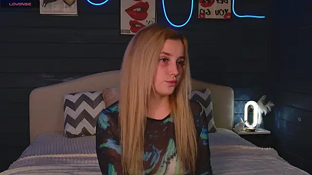 Crystal Jull online show from November 3, 6:56 pm