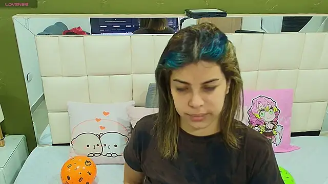 Snapshot of gisell_gomez chatting on October 19, 12:07 pm gisell gomez online show from October 19, 12:07 pm