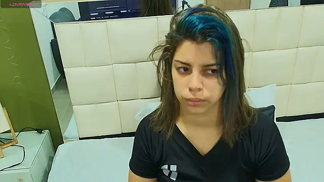 Snapshot of gisell_gomez chatting on October 6, 12:33 pm gisell gomez online show from October 6, 12:33 pm