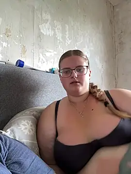 CurvyPaar2 online show from June 15, 12:27 pm