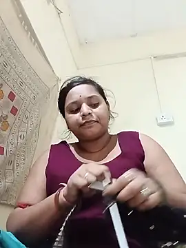 Hot crety online show from July 28, 4:39 pm