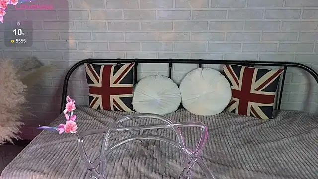 MillaHolt online show from October 13, 2:47 am