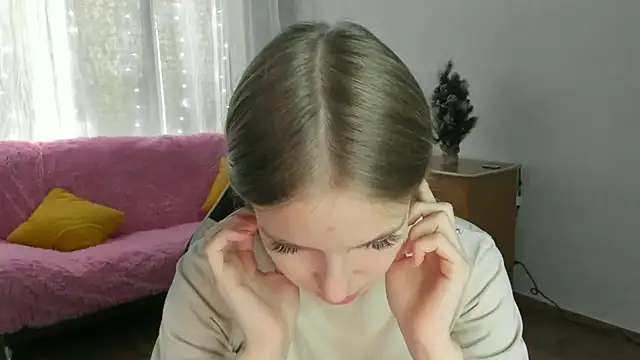 HitGyrl online show from January 9, 8:19 am