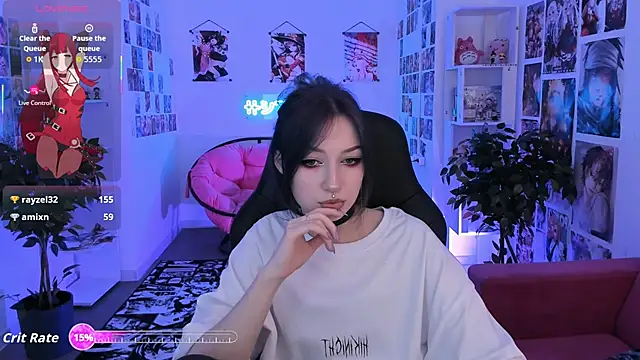 LiliLuna online show from October 19, 6:10 pm