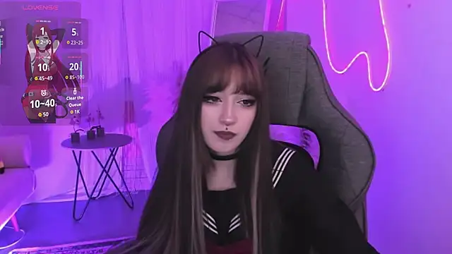 LiliLuna online show from March 12, 1:36 pm