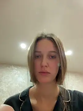 ElliRose online show from December 14, 9:48 am