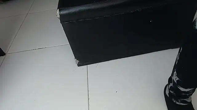 Michellee 20 online show from October 11, 1:47 pm