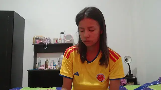 nathaly jones  online show from June 23, 12:14 pm