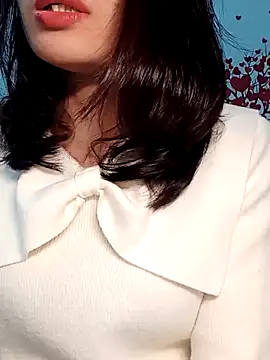 Hinna x online show from February 18, 3:33 pm