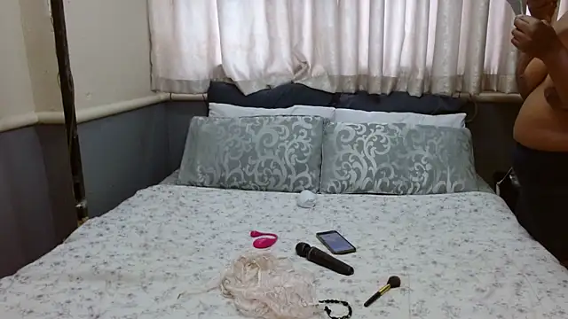 SlutyAngelxxx online show from October 20, 8:06 am