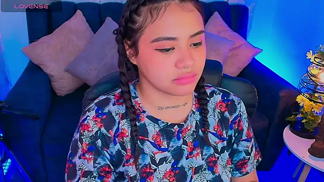 nicemiiaa7  online show from September 26, 3:15 am