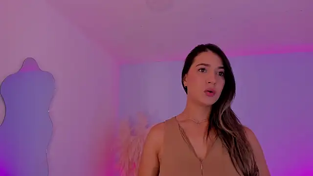 aleksandramiller  online show from June 25, 8:21 pm