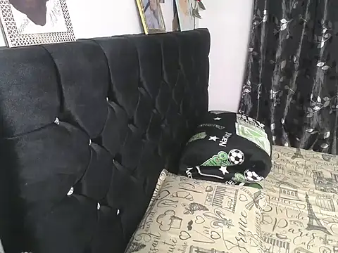 Snapshot of melen_xiomi08 chatting on October 7, 1:21 am melen xiomi08 online show from October 7, 1:21 am