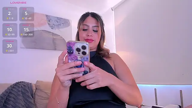 Agatha brown1 online show from April 24, 4:43 pm