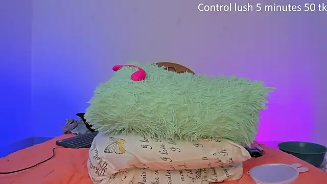 hotbrunett online show from November 30, 7:23 am