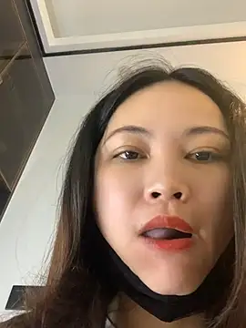 zhizhinaigai online show from June 5, 3:32 am
