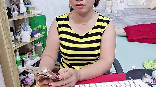 Snapshot of MichiLovely chatting on September 27, 12:51 am MichiLovely online show from September 27, 12:51 am