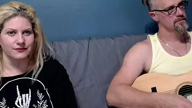 Hotcancpl online show from December 20, 12:25 am