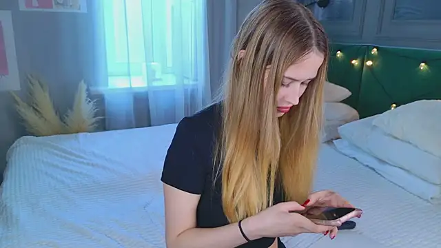 Snapshot of Sofii_Ly chatting on September 30, 6:52 am Sofii Ly online show from September 30, 6:52 am