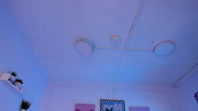 Zoe Lynch  online show from June 23, 12:36 pm
