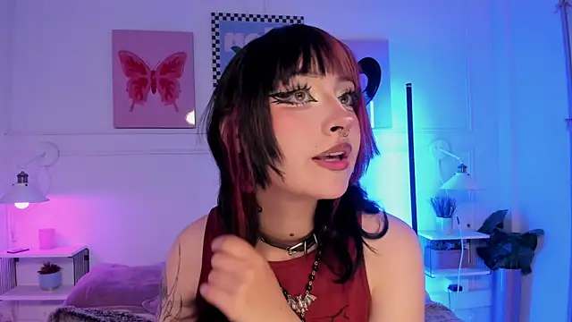 Zoe Lynch  online show from August 3, 12:11 pm